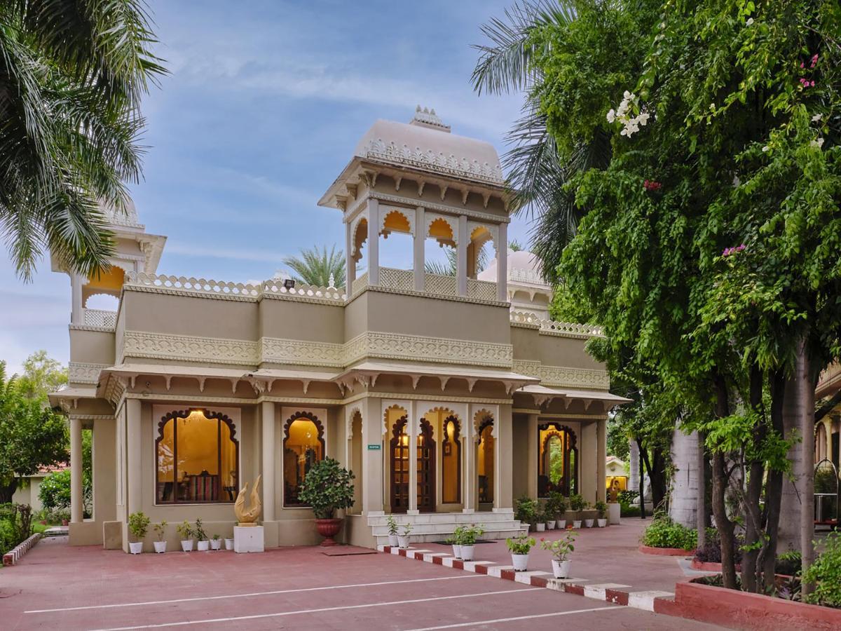 Juesta Rajputana Resort & Convention Centre, Udaipur Buitenkant foto