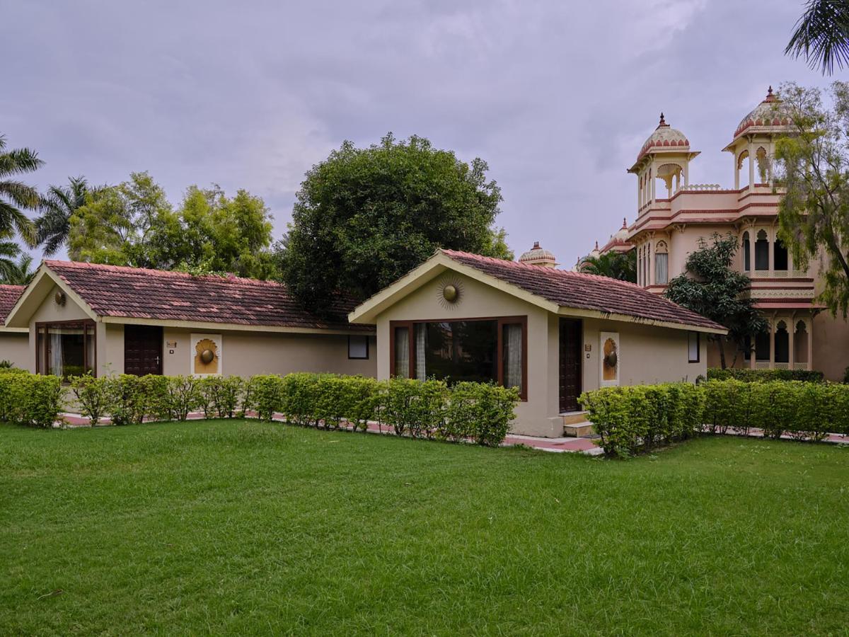 Juesta Rajputana Resort & Convention Centre, Udaipur Buitenkant foto
