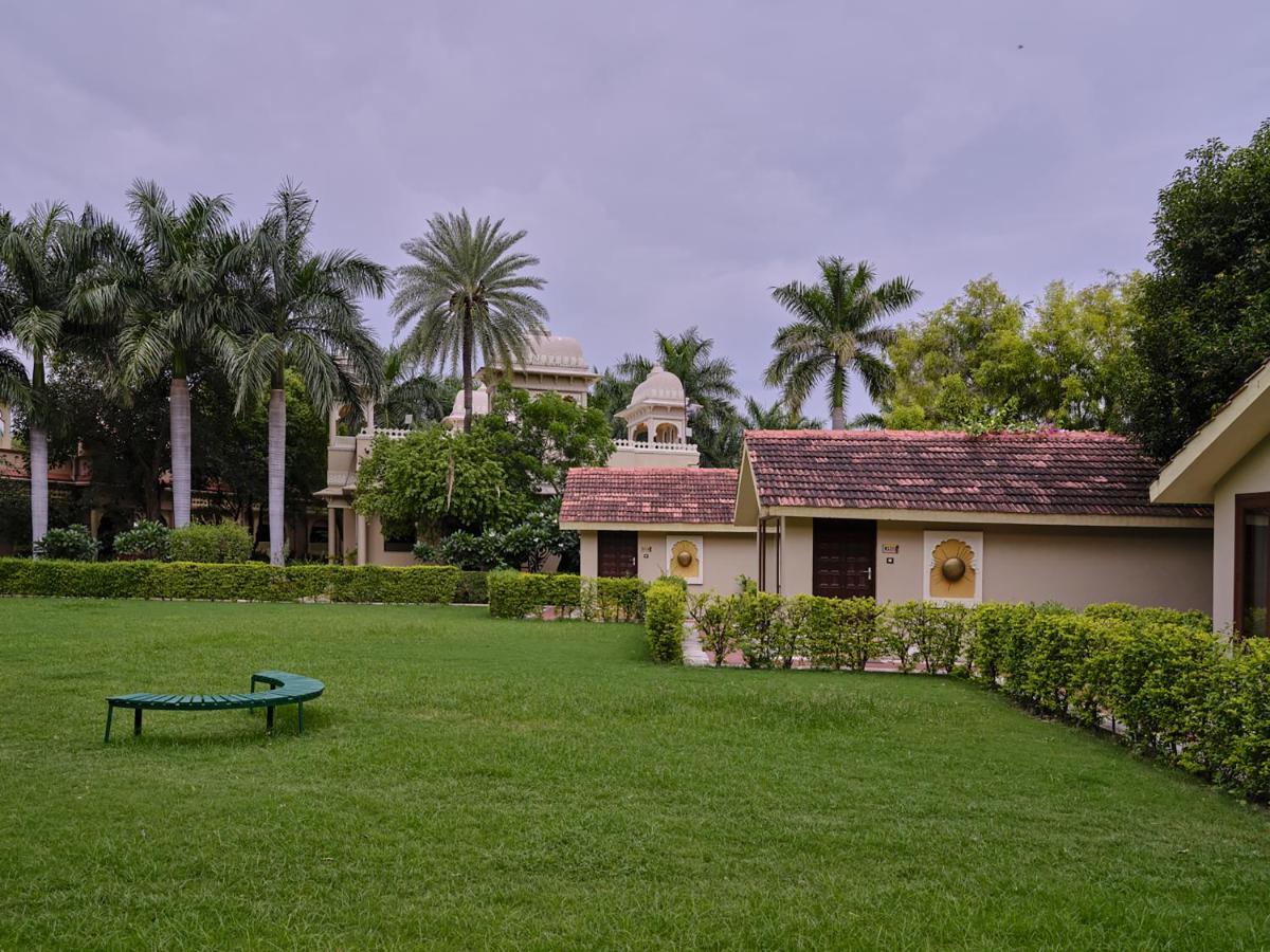 Juesta Rajputana Resort & Convention Centre, Udaipur Buitenkant foto