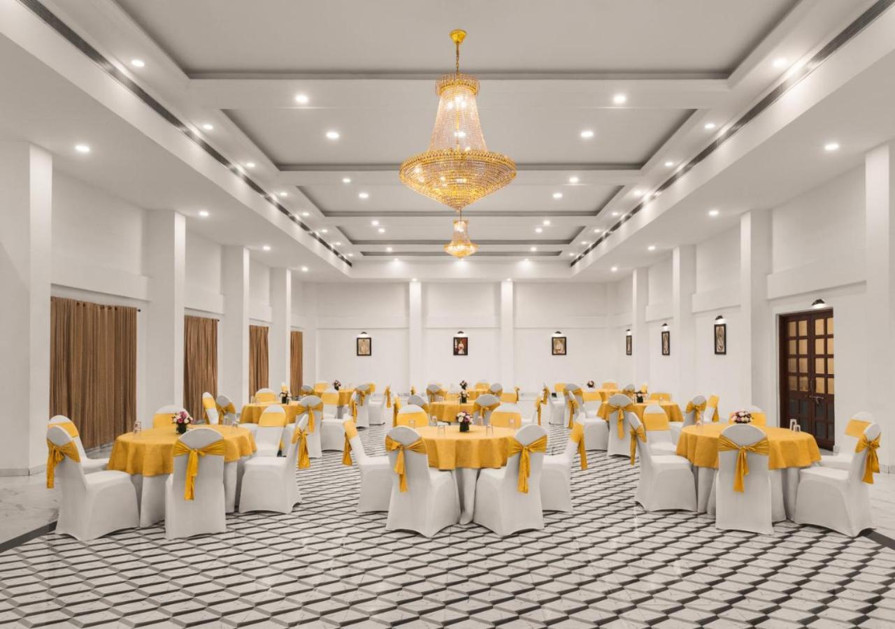 Juesta Rajputana Resort & Convention Centre, Udaipur Buitenkant foto