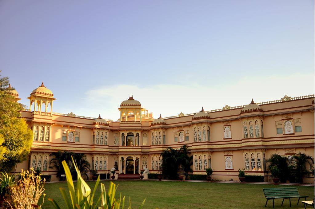 Juesta Rajputana Resort & Convention Centre, Udaipur Buitenkant foto