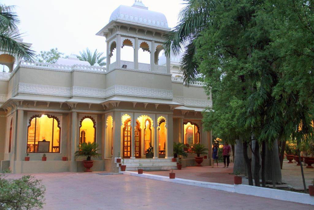 Juesta Rajputana Resort & Convention Centre, Udaipur Buitenkant foto