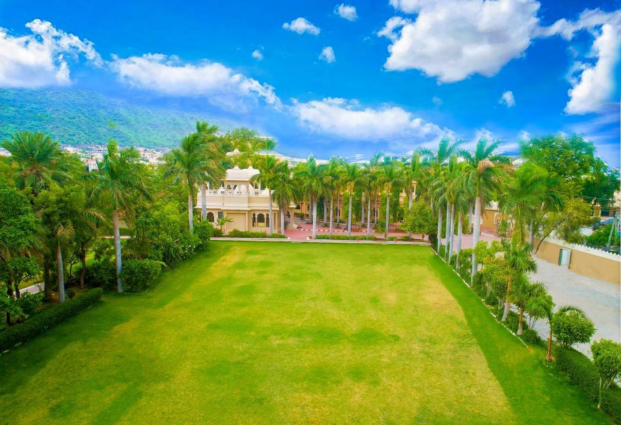 Juesta Rajputana Resort & Convention Centre, Udaipur Buitenkant foto