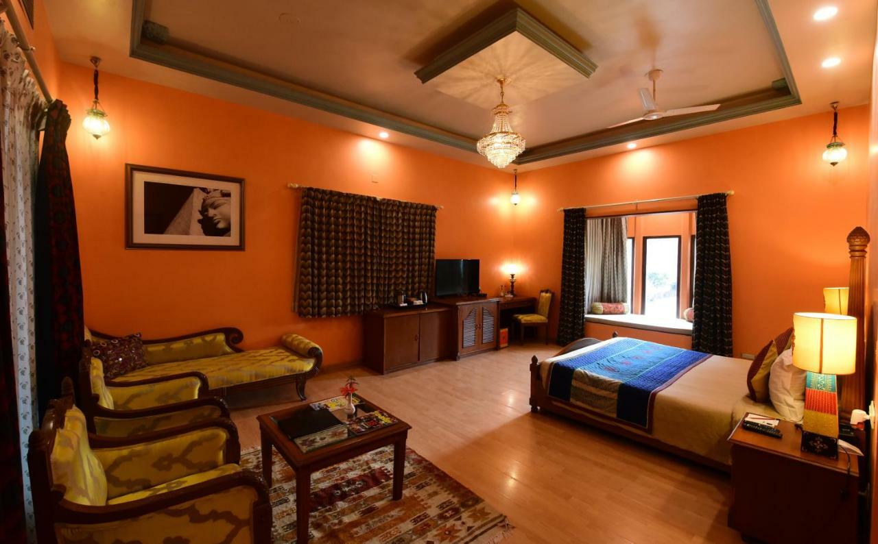 Juesta Rajputana Resort & Convention Centre, Udaipur Buitenkant foto