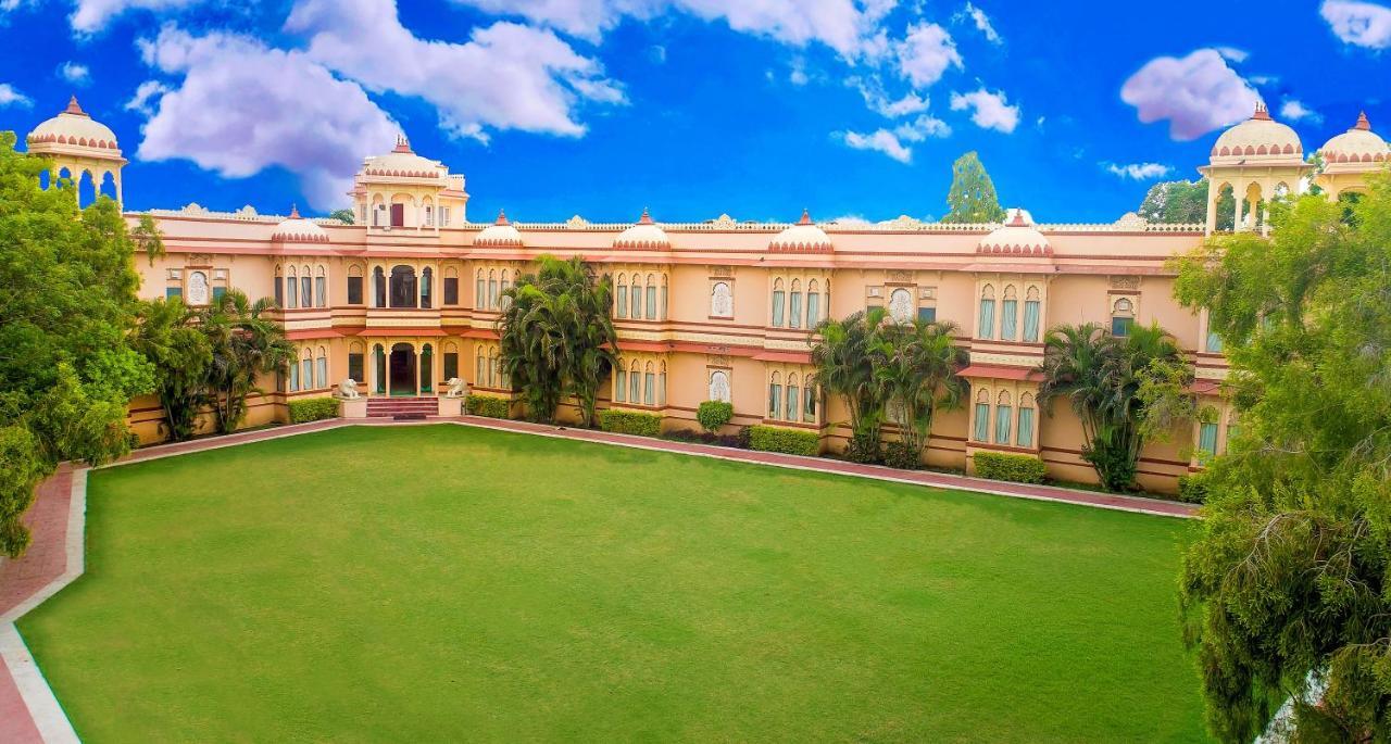 Juesta Rajputana Resort & Convention Centre, Udaipur Buitenkant foto